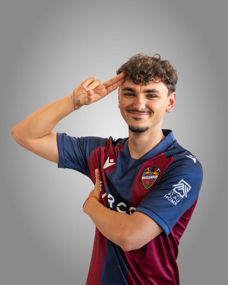 Carlos Francés Mora