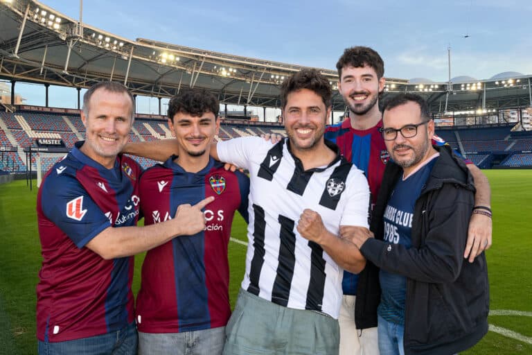 Equipo Sin Tregua Radio 1